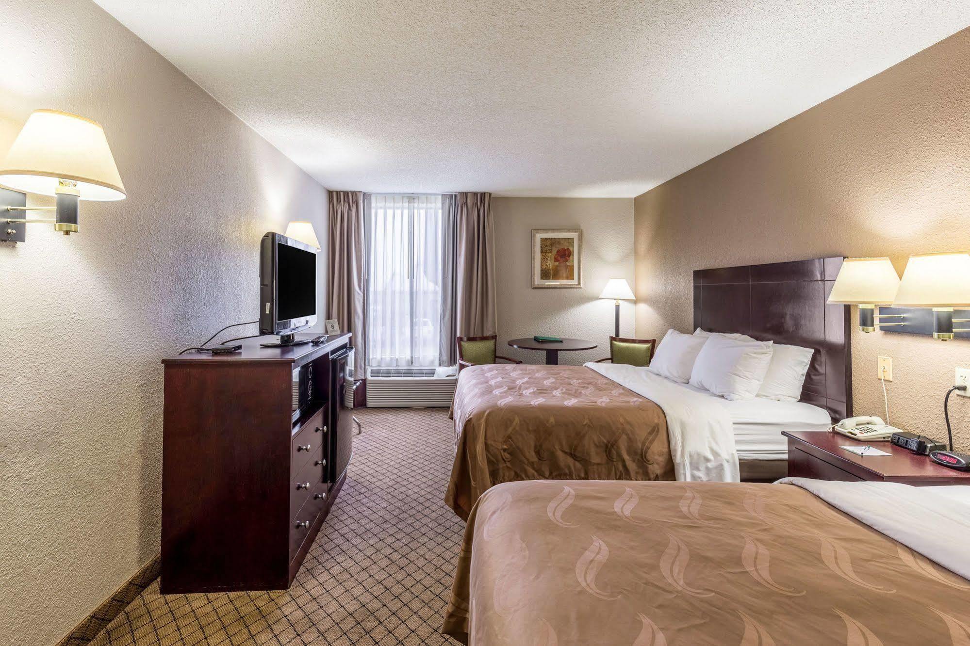 Quality Inn Ролла Экстерьер фото